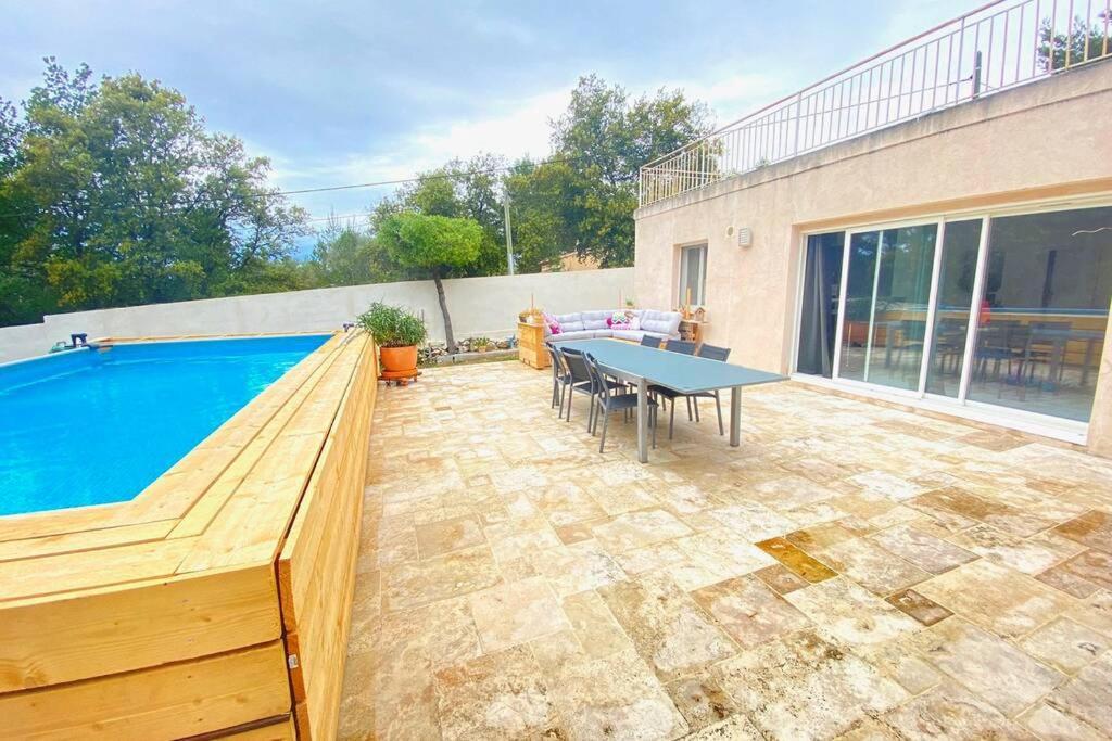 6 Personnes /piscine/campagne/terrain De Petanque/15 Km Bandol Villa Le Beausset