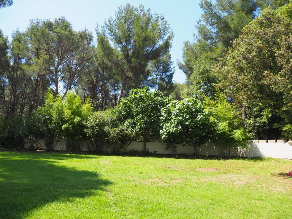 6 Personnes /piscine/campagne/terrain De Petanque/15 Km Bandol * Le Beausset